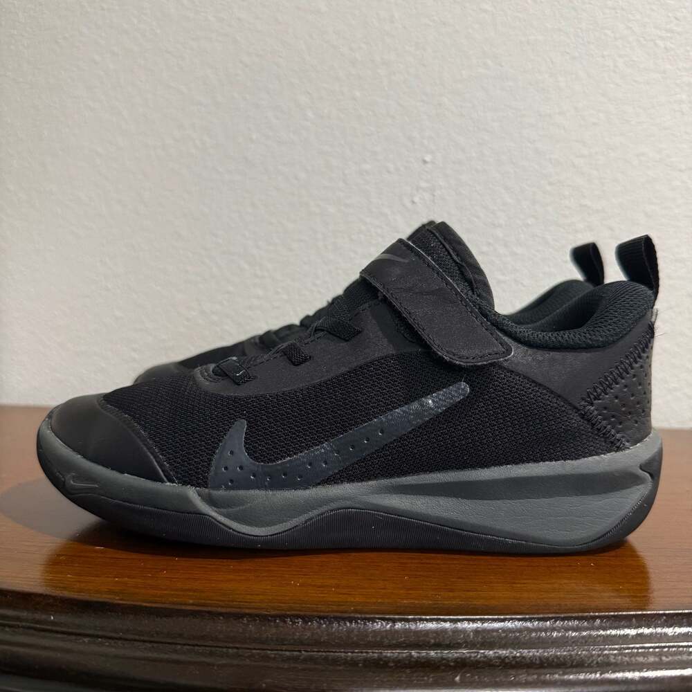 Nike Omni Multi-Court Kids' Shoes (Model DM9026-001) size 3Y